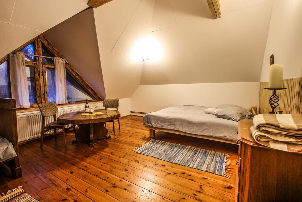 Viesu Nams Melnsils Hotel Eksteriør billede
